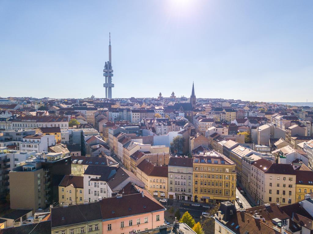 Downtown Suites Chlumova Prag Exteriör bild