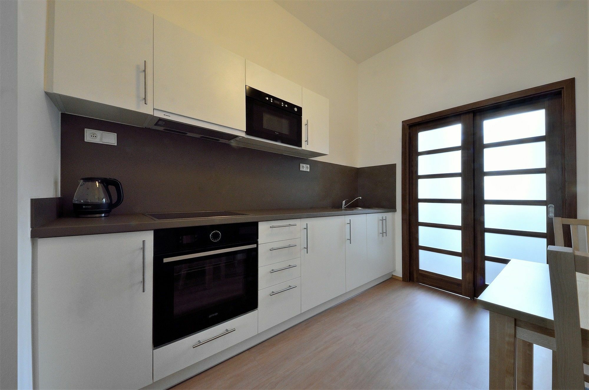Downtown Suites Chlumova Prag Exteriör bild